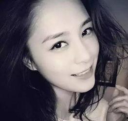 女明星网红的照片高清,揭秘女明星网红的绝美瞬间