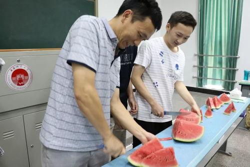 今日吃瓜-王老师教学,今日吃瓜新焦点