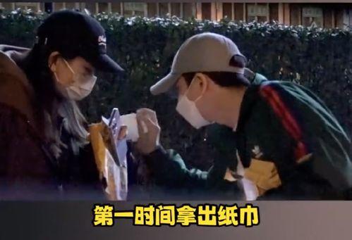 学姐排队打饭打架吃瓜黑料,排队打饭引发的校园大战与幕后黑料揭秘