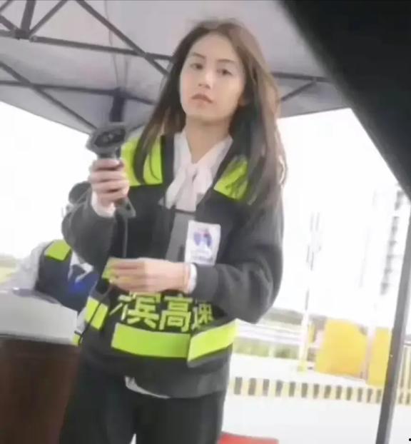 明星网红极速推荐,揭秘明星爆款产品背后的秘密