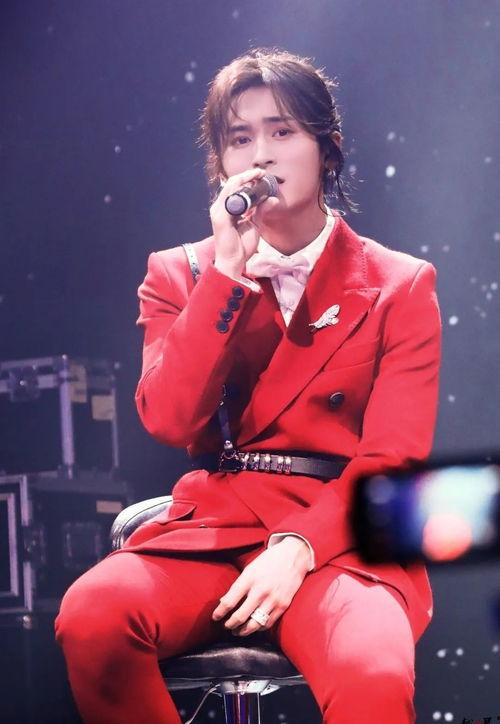 明星网红西服图片,明星网红西服穿搭解析