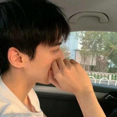 明星网红的头像男生霸气,明星网红头像中的硬汉风采