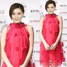 明星网红订婚服,华丽订婚服惊艳亮相