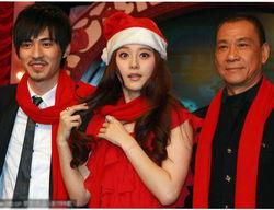 披肩明星网红同款图片,明星网红同款，引领冬季保暖新风尚