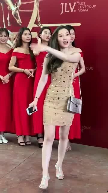 小明星网红服装,引领时尚潮流的服装盛宴